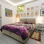 Fontanella Borghese 1Bd Apartment